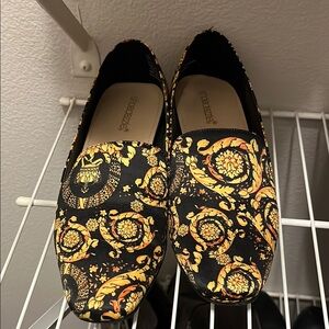 Women’s Black and Gold floral Loafers